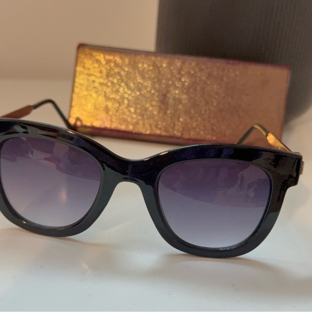 Stylish Black Sunglasses